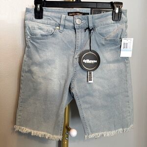 Dollhouse denim classic Bermuda with fringe bottom NWT 5/6